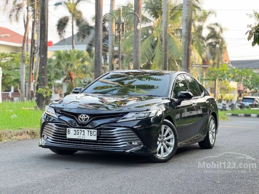 2019 Toyota Camry V Sedan