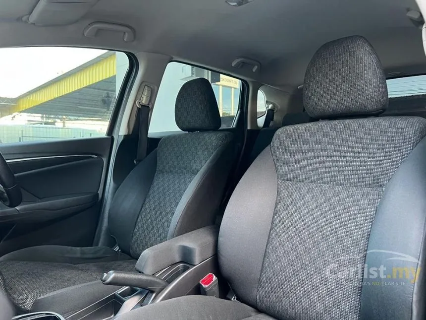 2014 Honda Jazz V Hatchback