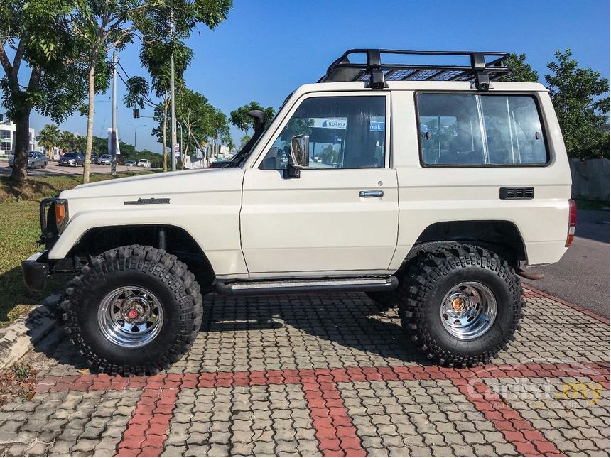 Toyota land cruiser 2