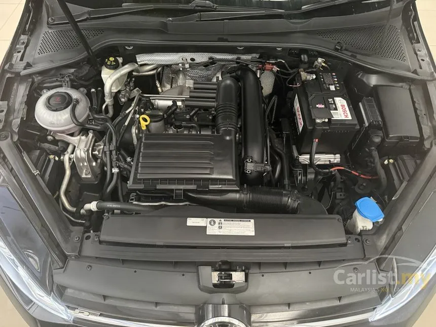 2020 Volkswagen Golf TSI R-Line Hatchback