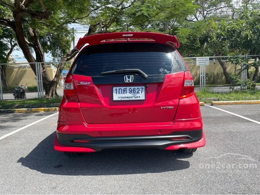 2013 Honda Jazz S i-VTEC Hatchback