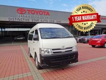 2011 Toyota Hiace 2.7 Window Van - FULLY SERVICED IN TOYOTA + LOW MILEAGE + FREE 1 YEAR WARRANTY + FREE 1 YEAR SERVICE BY AUTHORIZED TOYOTA DEALER