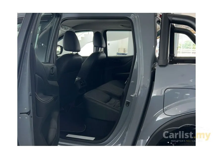 2022 Nissan Navara PRO-4X Pickup Truck