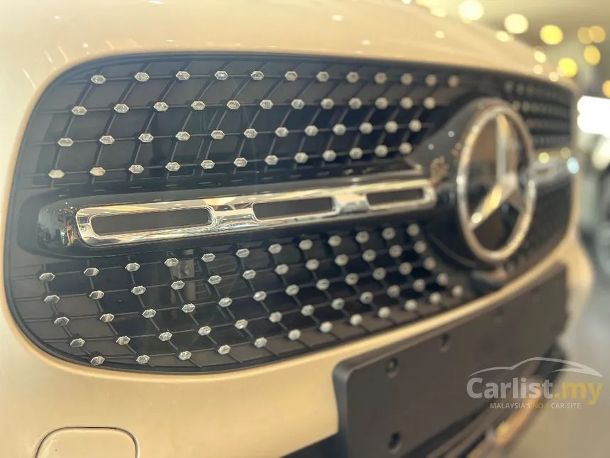 2024 Mercedes-Benz GLB250 4MATIC AMG Line SUV