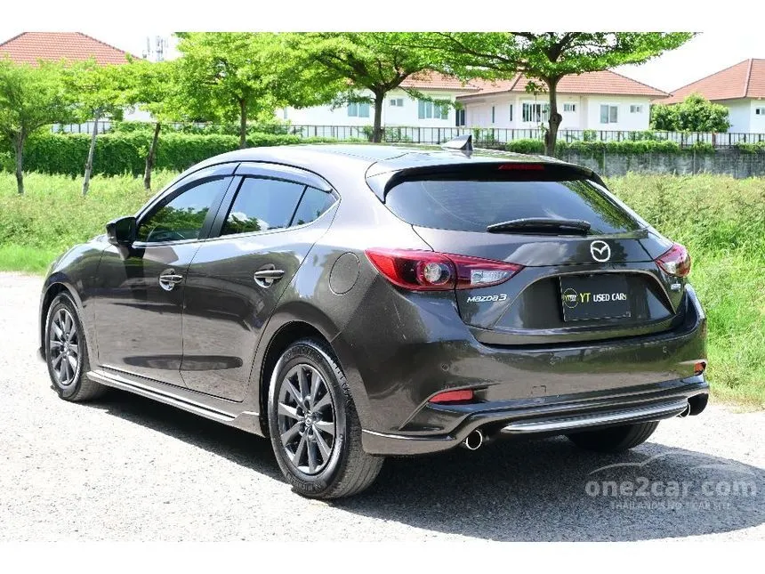 2017 Mazda 3 S Sports Hatchback