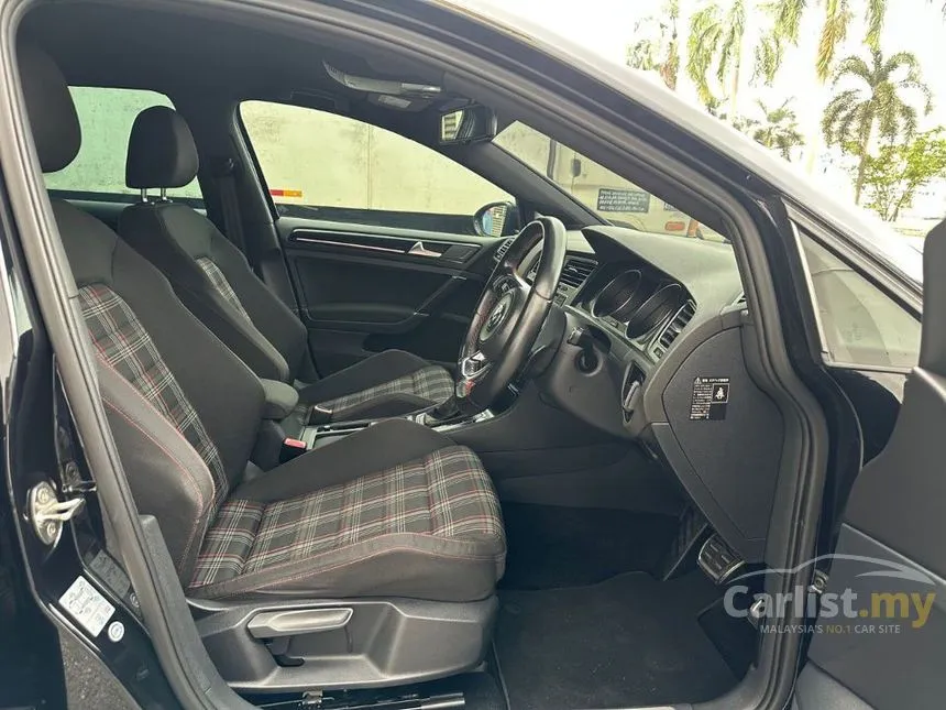 2014 Volkswagen Golf GTI Hatchback