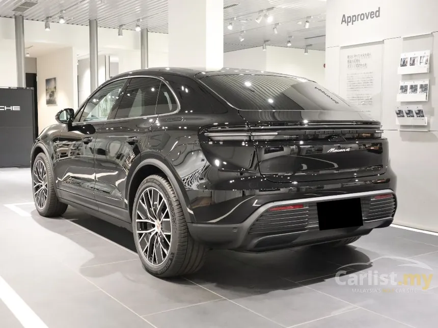 2025 Porsche Macan 4 SUV