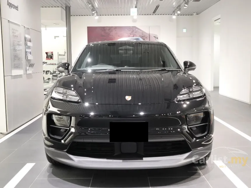 2025 Porsche Macan 4 SUV