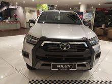 2020 Toyota Hilux 2.8 Black Edition Pickup Truck