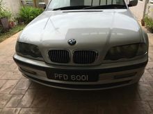 2001 BMW 325i 2.5 Sedan