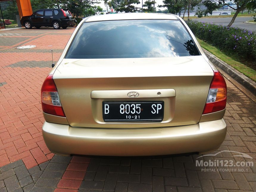 Jual Mobil  Hyundai  Accent  Verna 2001  GLS 1 5 di Banten 