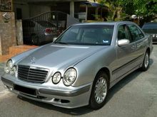 2004 Mercedes-Benz E240 Elegance 2.6