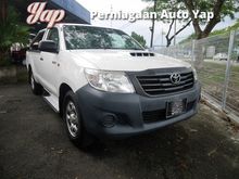 2013 Toyota Hilux 2.5 VNT Pickup Truck -- WELL MAINTAINED --