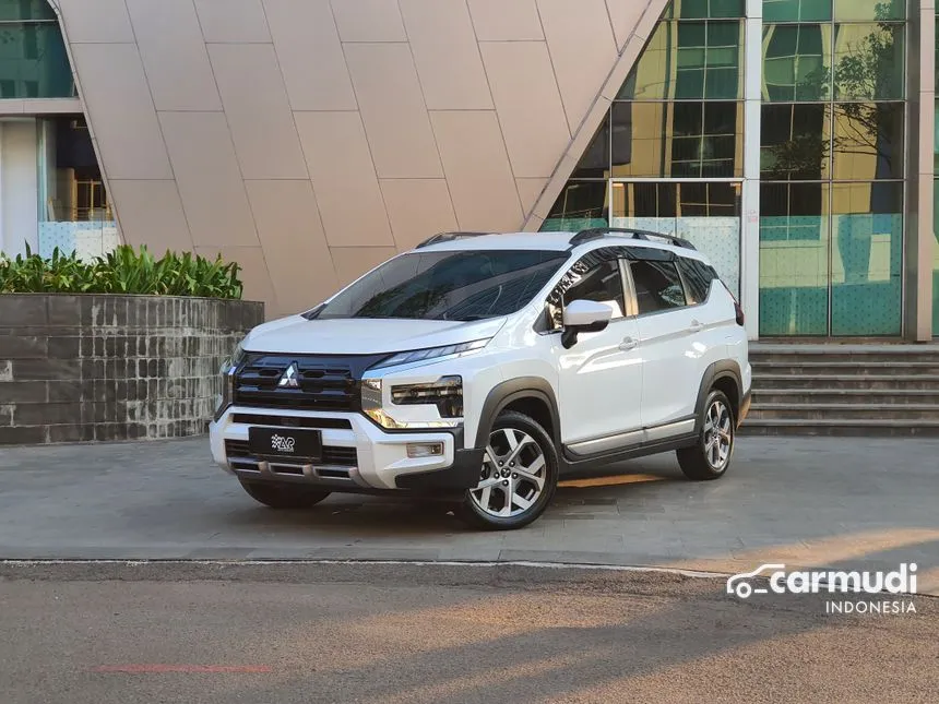 2023 Mitsubishi Xpander CROSS Premium Package Wagon