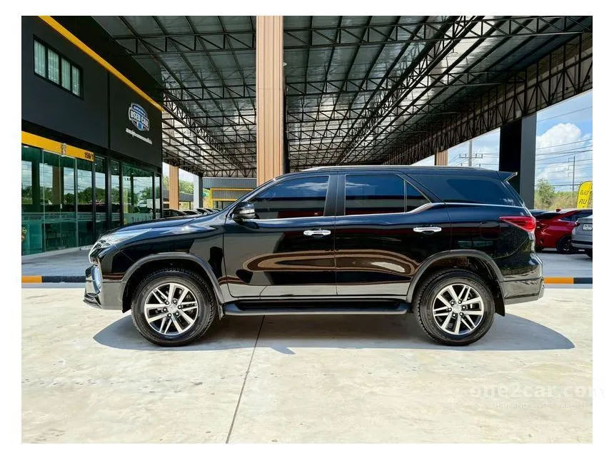 2017 Toyota FORTUNER V SUV