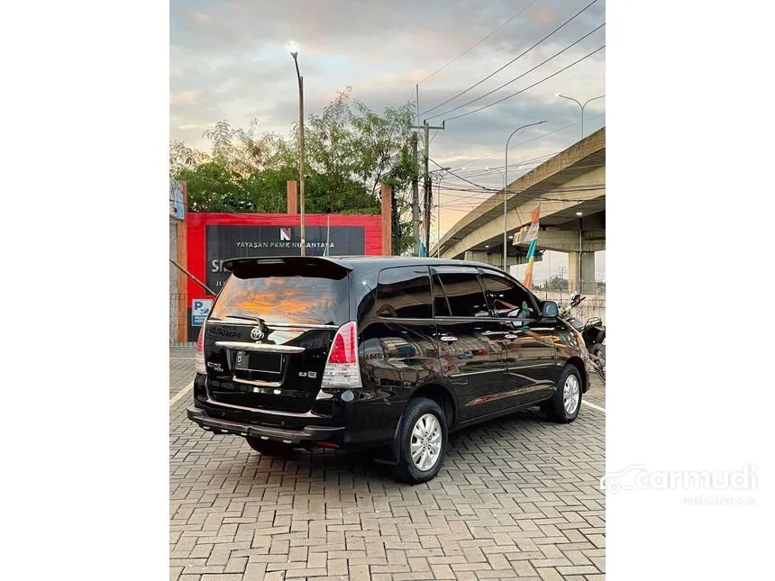 2011 Toyota Kijang Innova V MPV