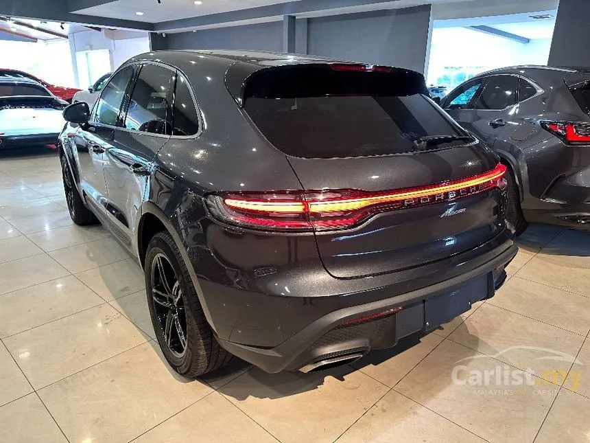 2022 Porsche Macan SUV