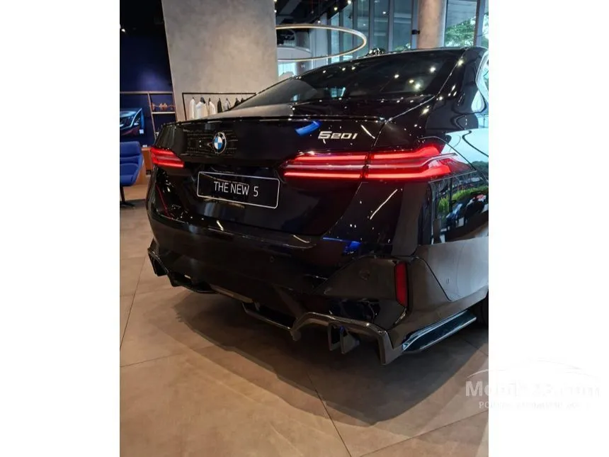 2025 BMW 520i M Sport Sedan