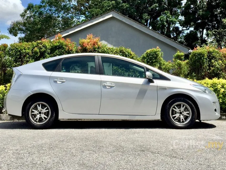 2011 Toyota Prius Hybrid Hatchback