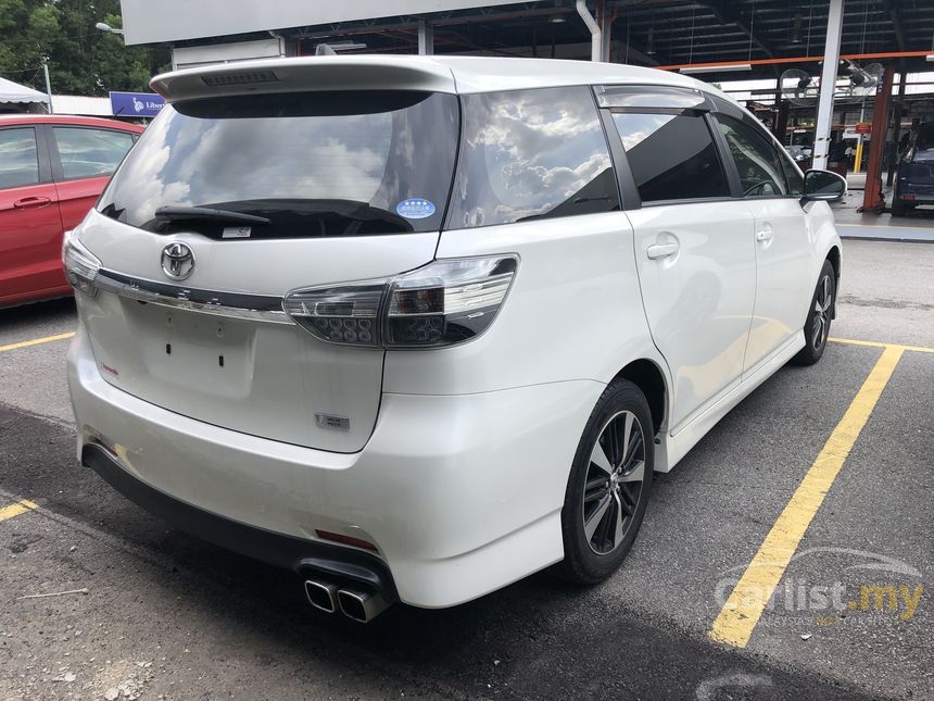 Toyota wish 2016