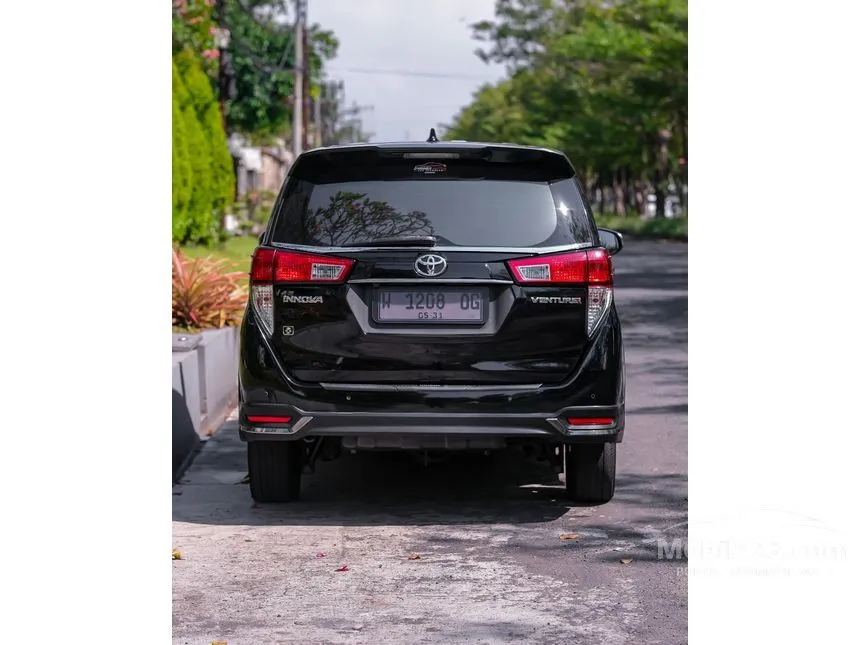 2021 Toyota Kijang Innova Venturer MPV