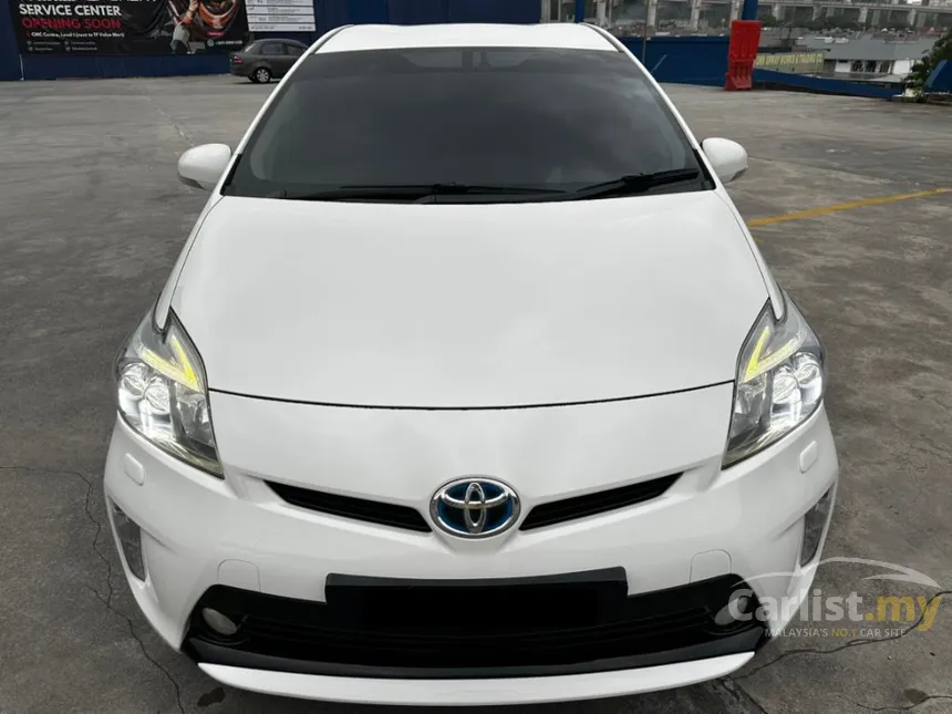 2014 Toyota Prius Luxury Hatchback