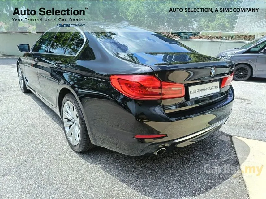 2020 BMW 520i Luxury Sedan