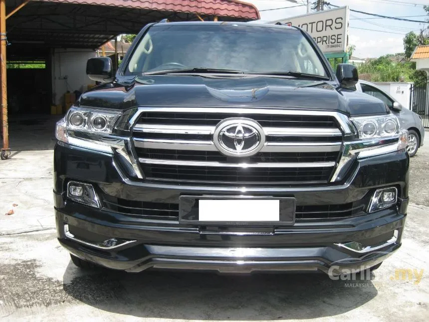 2011 Toyota Land Cruiser URJ202 SUV