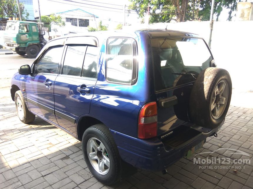 Jual Mobil  Suzuki  Escudo  2004 SQ 1 6 di Jawa  Timur  Manual 