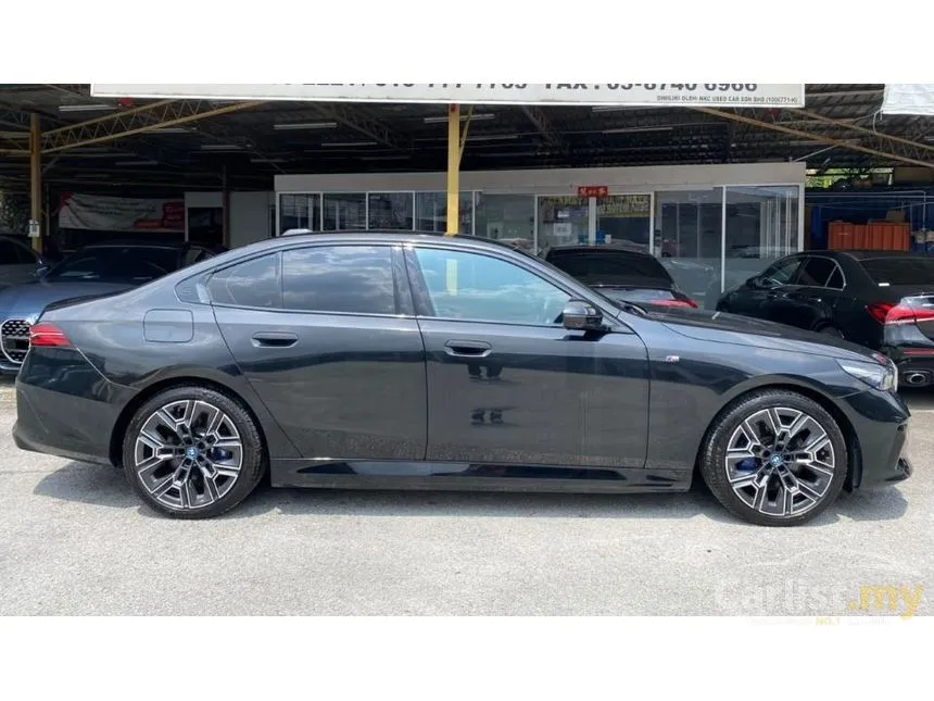 2024 BMW i5 eDrive40 M Sport Sedan
