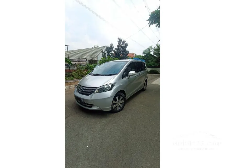 Jual Mobil Honda Freed 2010 1.5 1.5 di DKI Jakarta Automatic MPV Silver Rp 118.000.000