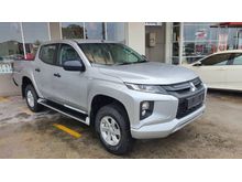 Mitsubishi Triton 2.4 VGT Pickup Truck