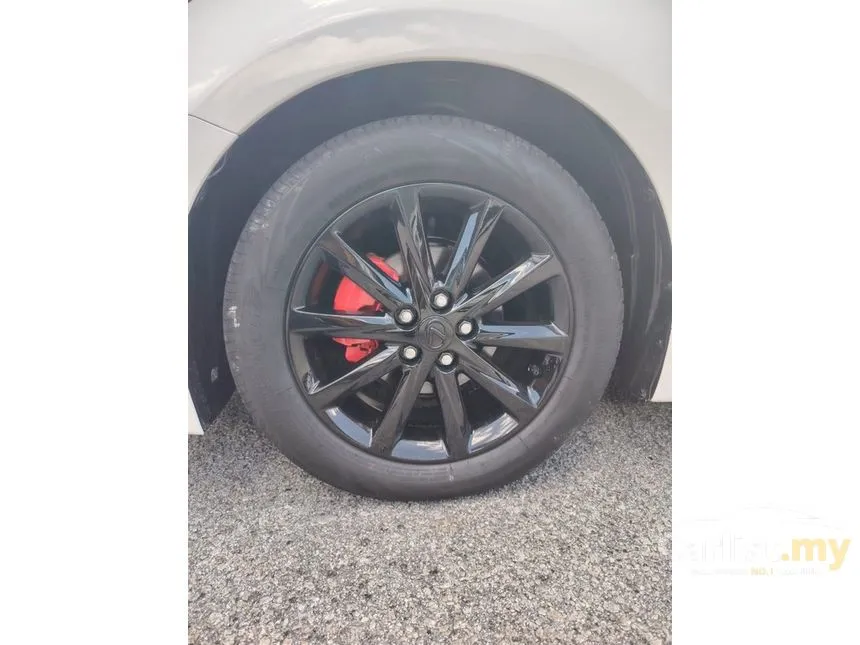 2011 Lexus CT 200h Luxury Hatchback