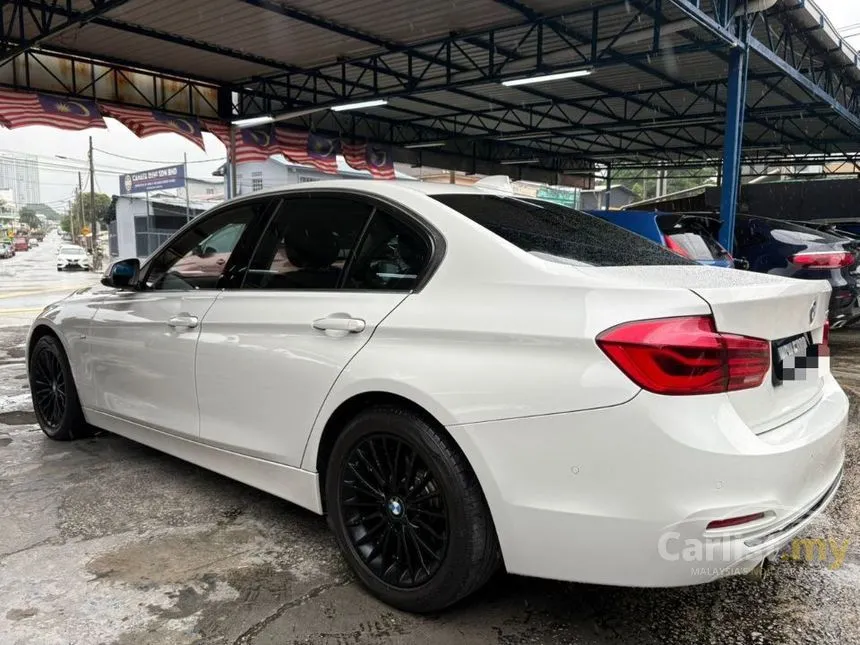 2017 BMW 318i Luxury Sedan