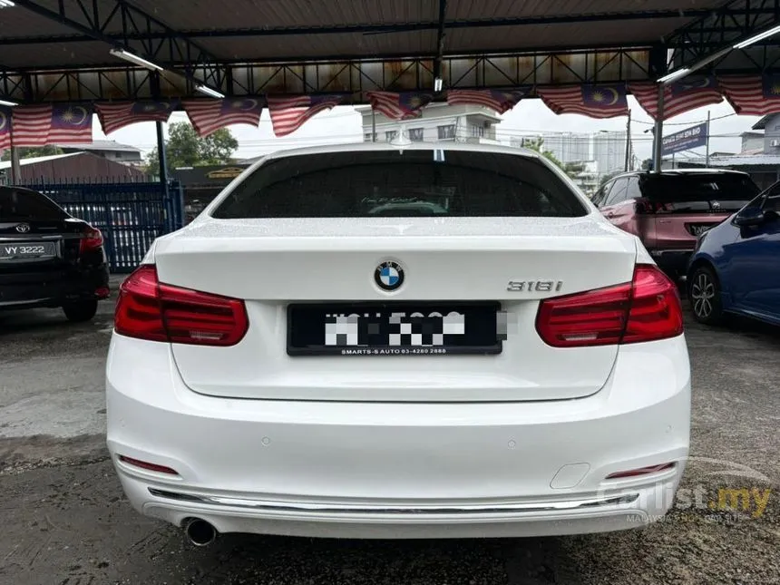 2017 BMW 318i Luxury Sedan