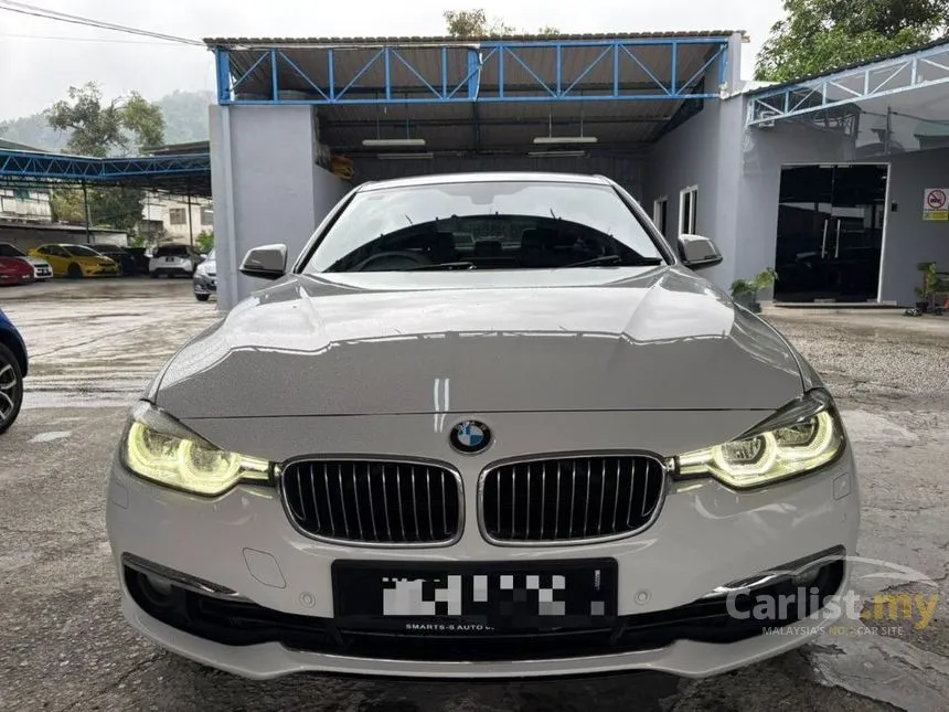 2017 BMW 318i Luxury Sedan