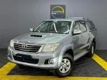2013 Toyota Hilux 2.5 G VNT Dual Cab Pickup LOW MILEAGE / TIPTOP CONDITION / CANOPY
