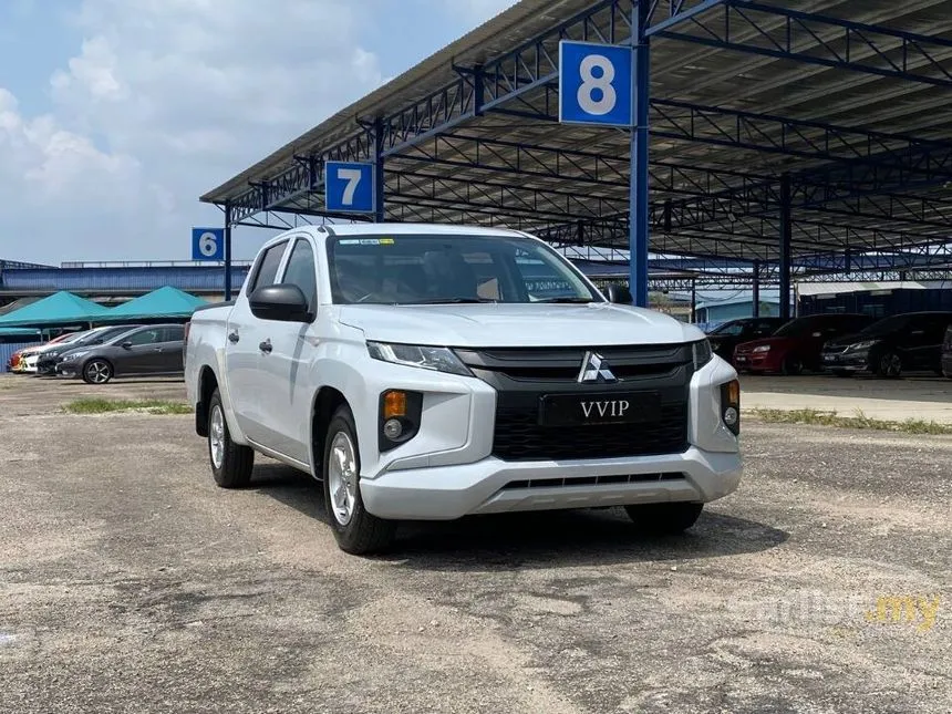 2019 Mitsubishi Triton Quest Dual Cab Pickup Truck