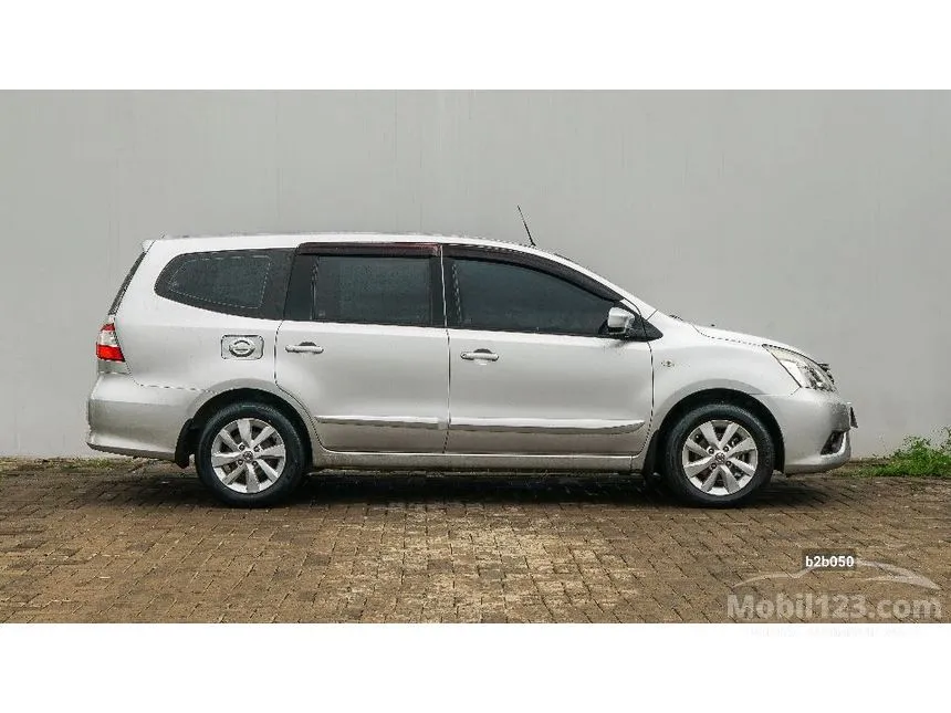 2014 Nissan Grand Livina XV MPV