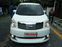 2013 Toyota NAV1 2.0 Luxury V MPV
