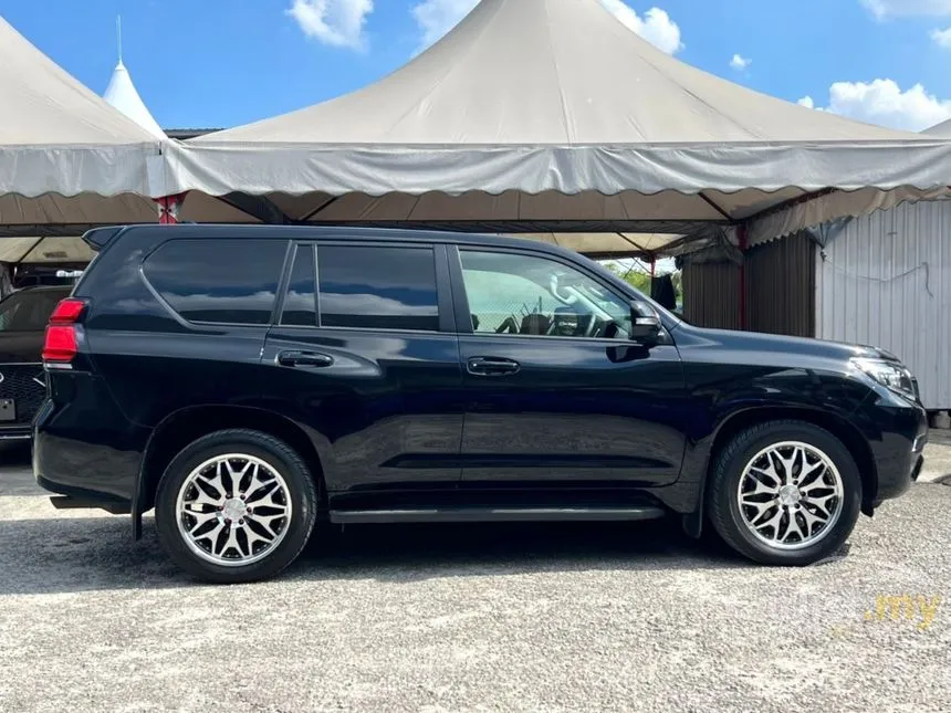 2022 Toyota Land Cruiser Prado GDJ150 TX 7 Seater SUV