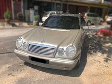 2001 Mercedes-Benz E200 2.0 Elegance Sedan