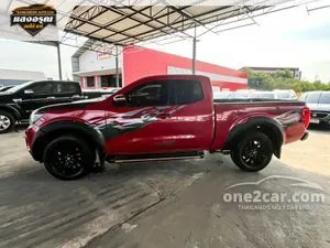2019 Nissan NP 300 Navara 2.5 Calibre E Black Edition King Cab Pickup
