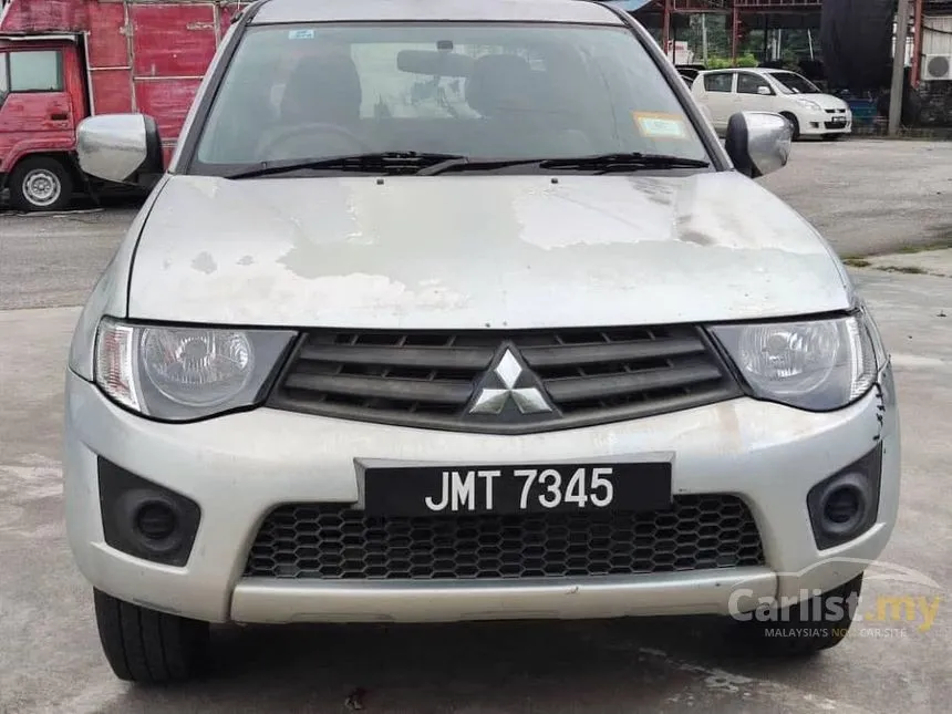 2010 Mitsubishi Triton Dual Cab 4X4 Pickup