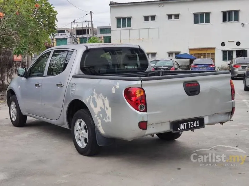 2010 Mitsubishi Triton Dual Cab 4X4 Pickup