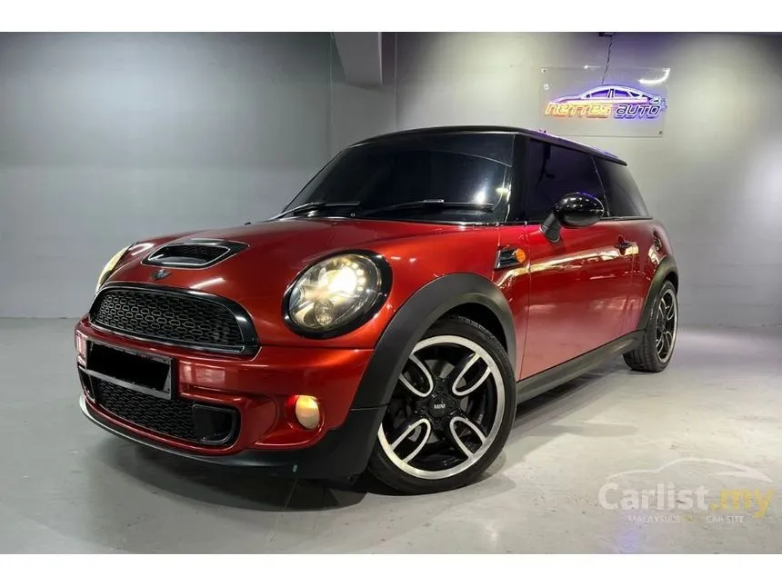 2013 MINI Cooper S Hatchback