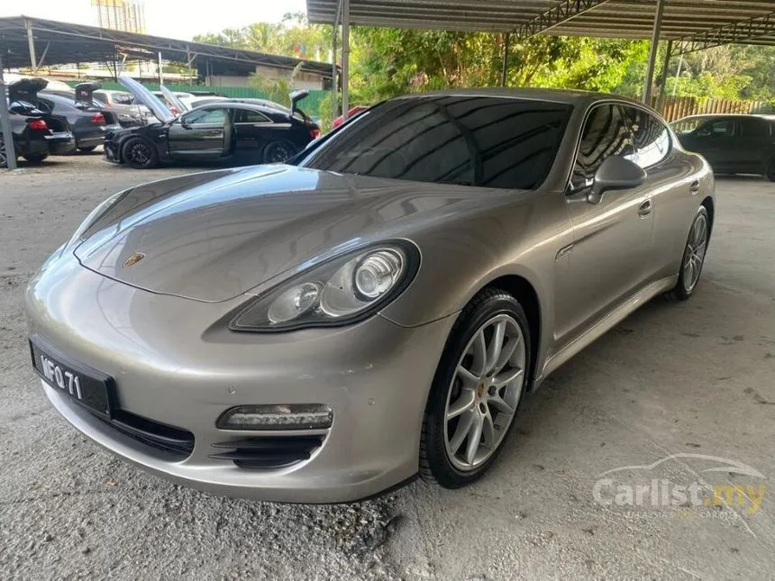 2010 Porsche Panamera 4 Hatchback