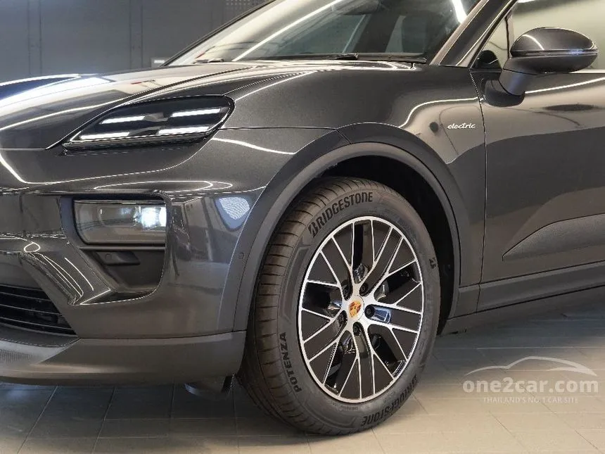 2025 Porsche MACAN Electric SUV