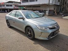 2015 Toyota Camry 2.5 Hybrid Sedan