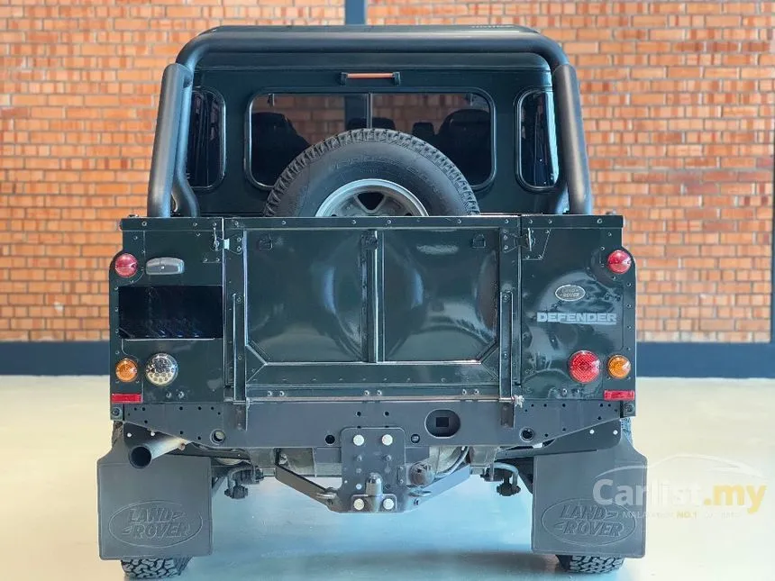 2015 Land Rover Defender Dual Cab SUV